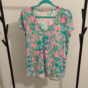 Lilly Pulitzer Pink Etta Tee with Green Palm Motif Hangin Around